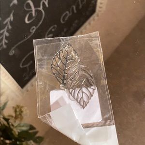 3/$20 Leaf dangle Earrings